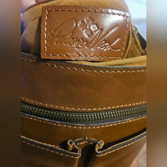 Patricia Nash Sigma Print Leather Crossbody Bag - Picture 4 of 9